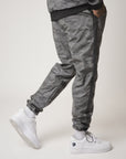 Pantalon de jogging réfléchissante motif camouflage