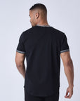 T-shirt logo brodé en relief
