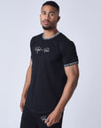 T-shirt logo brodé en relief