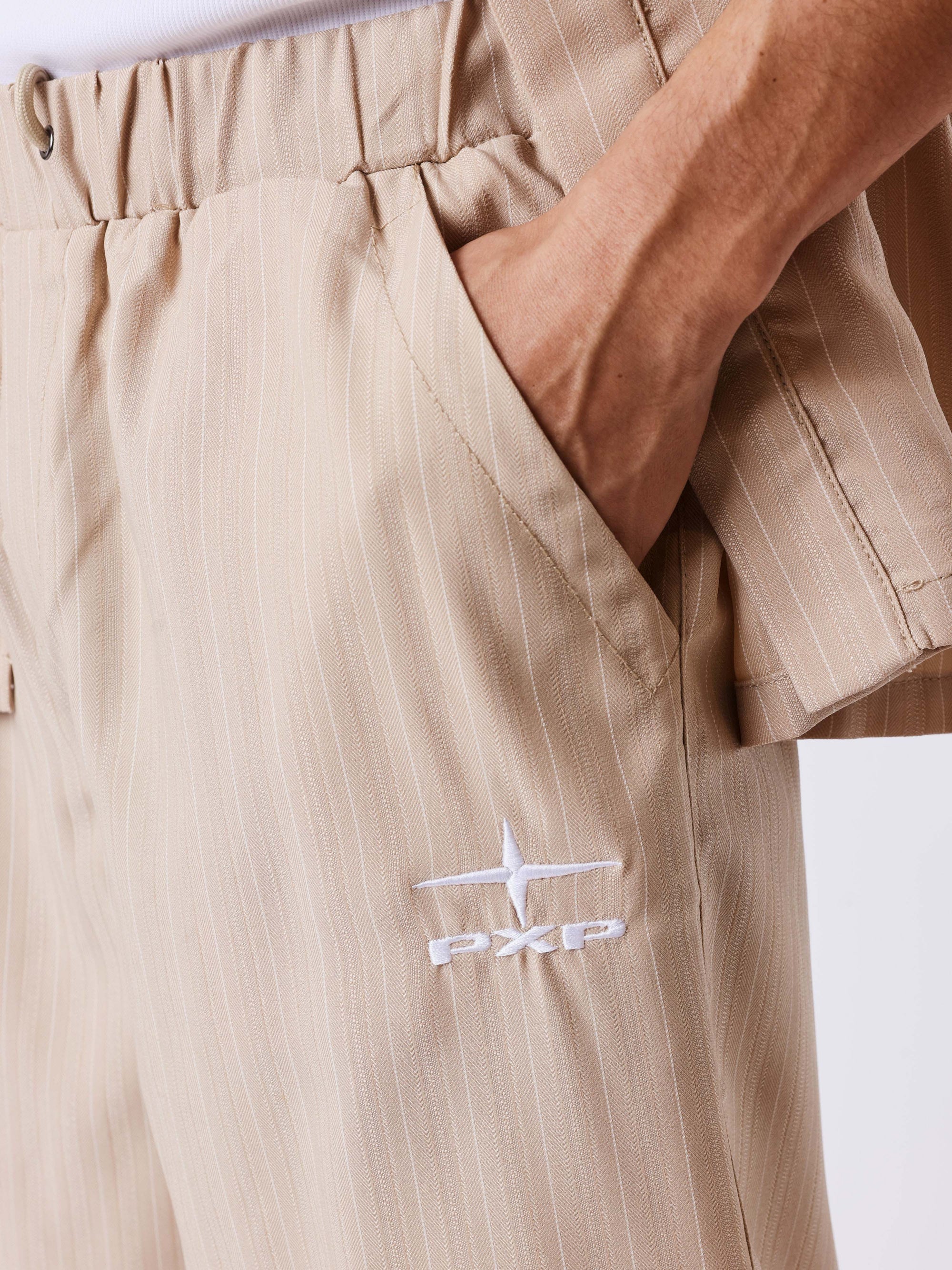 Short à rayures avec taille élastiquée